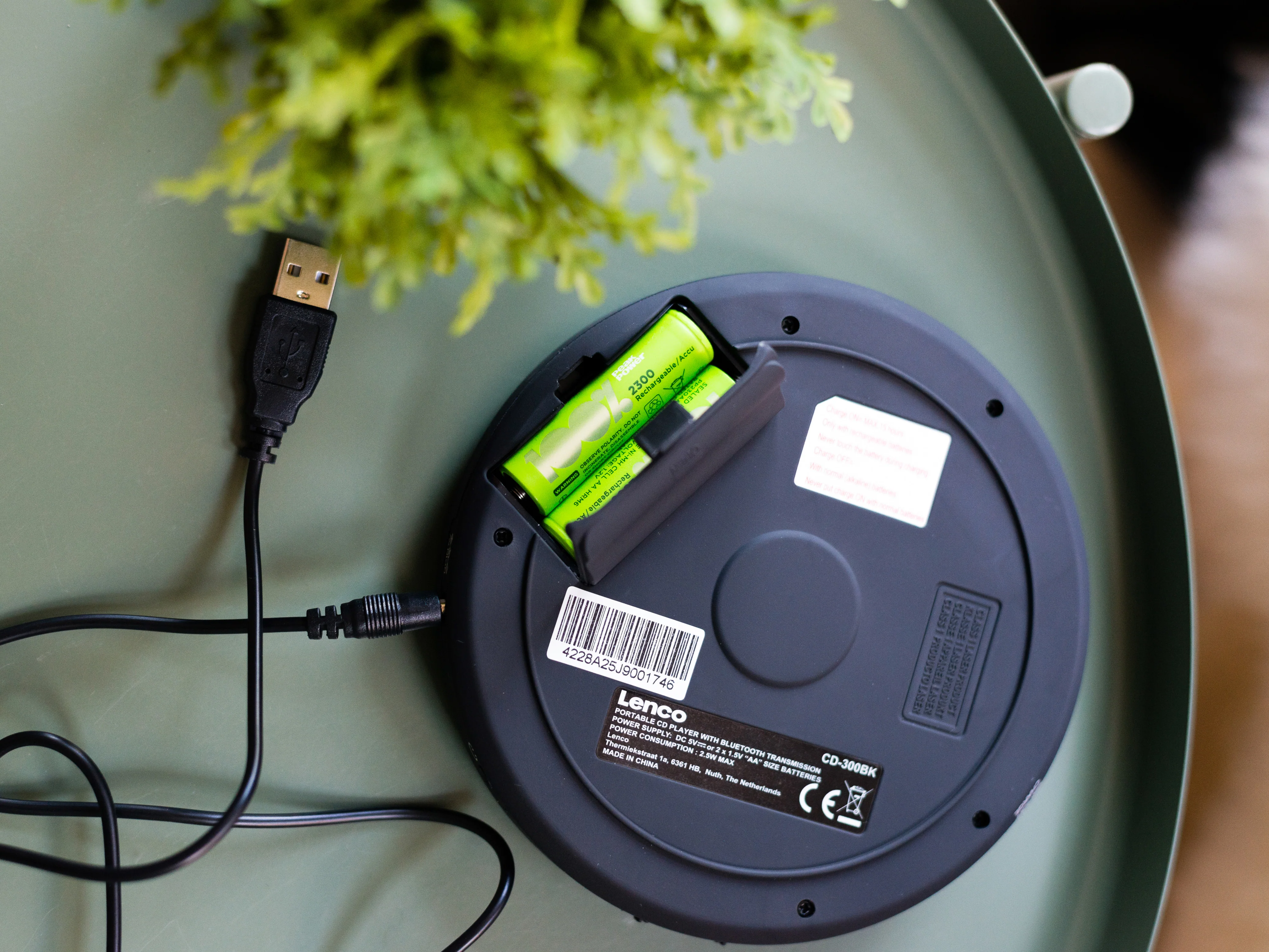 Lenco CD-300BK - Lecteur CD/MP3 Bluetooth® portable avec protection antichoc - Noir - Image 17