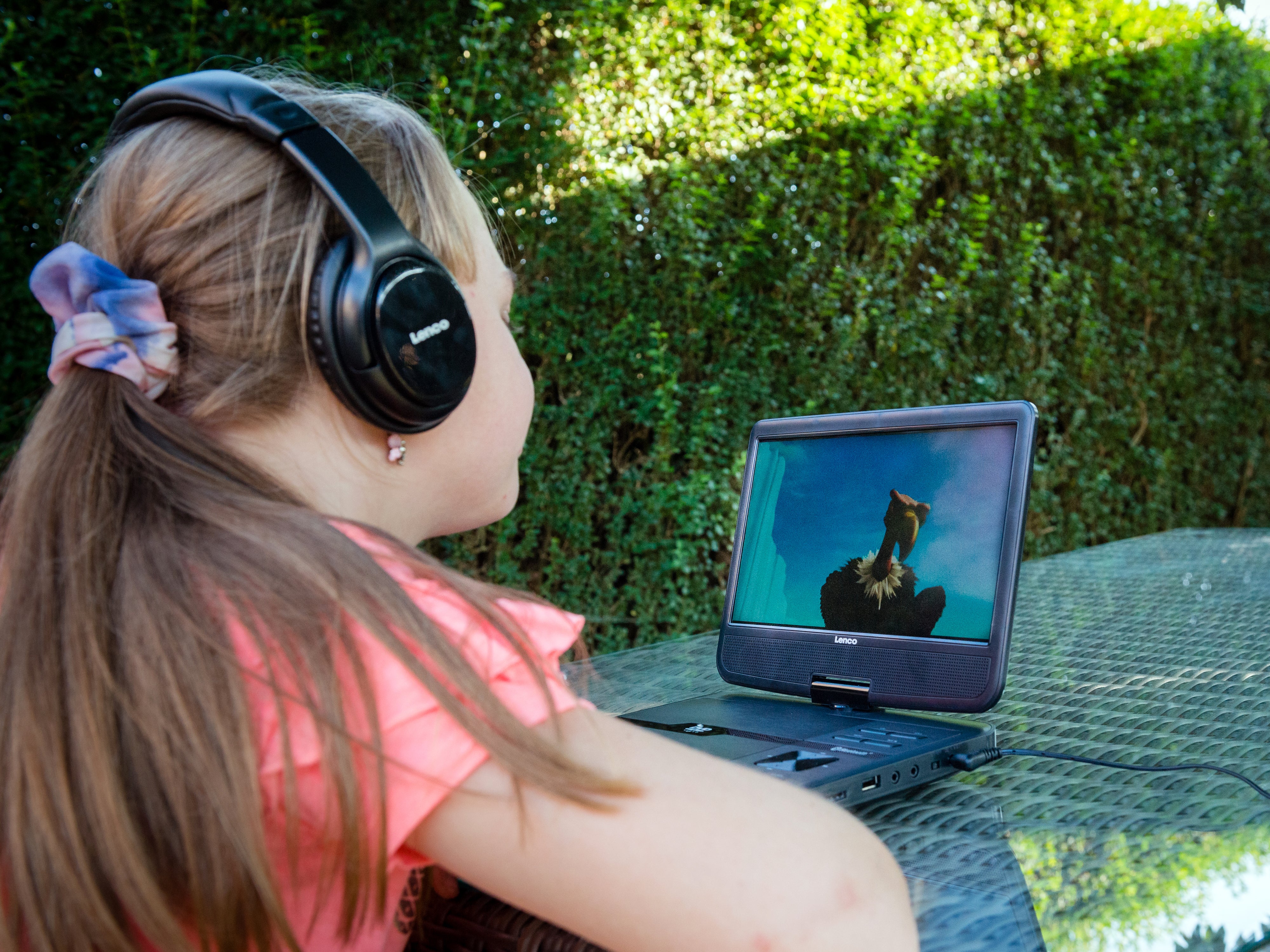 Lenco DVP-1010BK - Lecteur DVD portable de 10 pouces avec connexion USB, casque et dispositif de suspension - Image 21