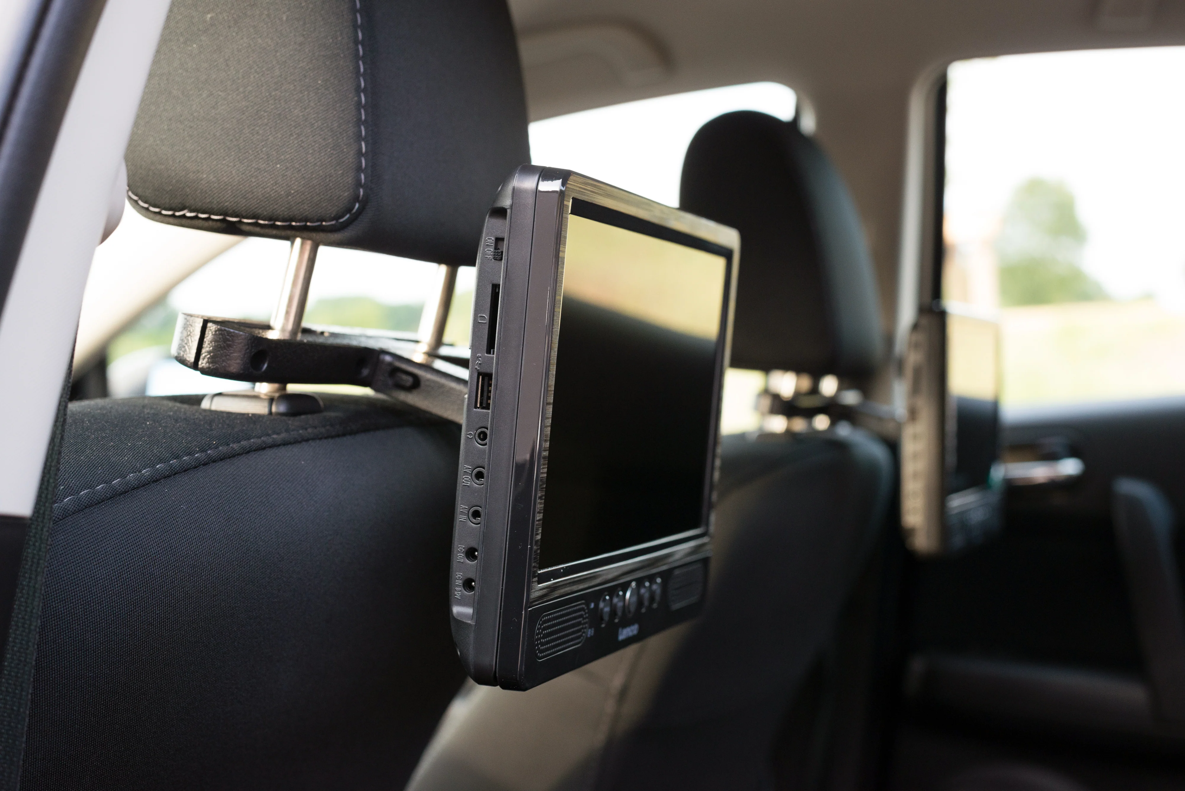 Lenco DVP-1045 - lecteur DVD portable 2 x 10 pouces avec connexion USB, emplacement pour carte SD, pile intégrée, deux casques et deux supports - Noir - Image 14