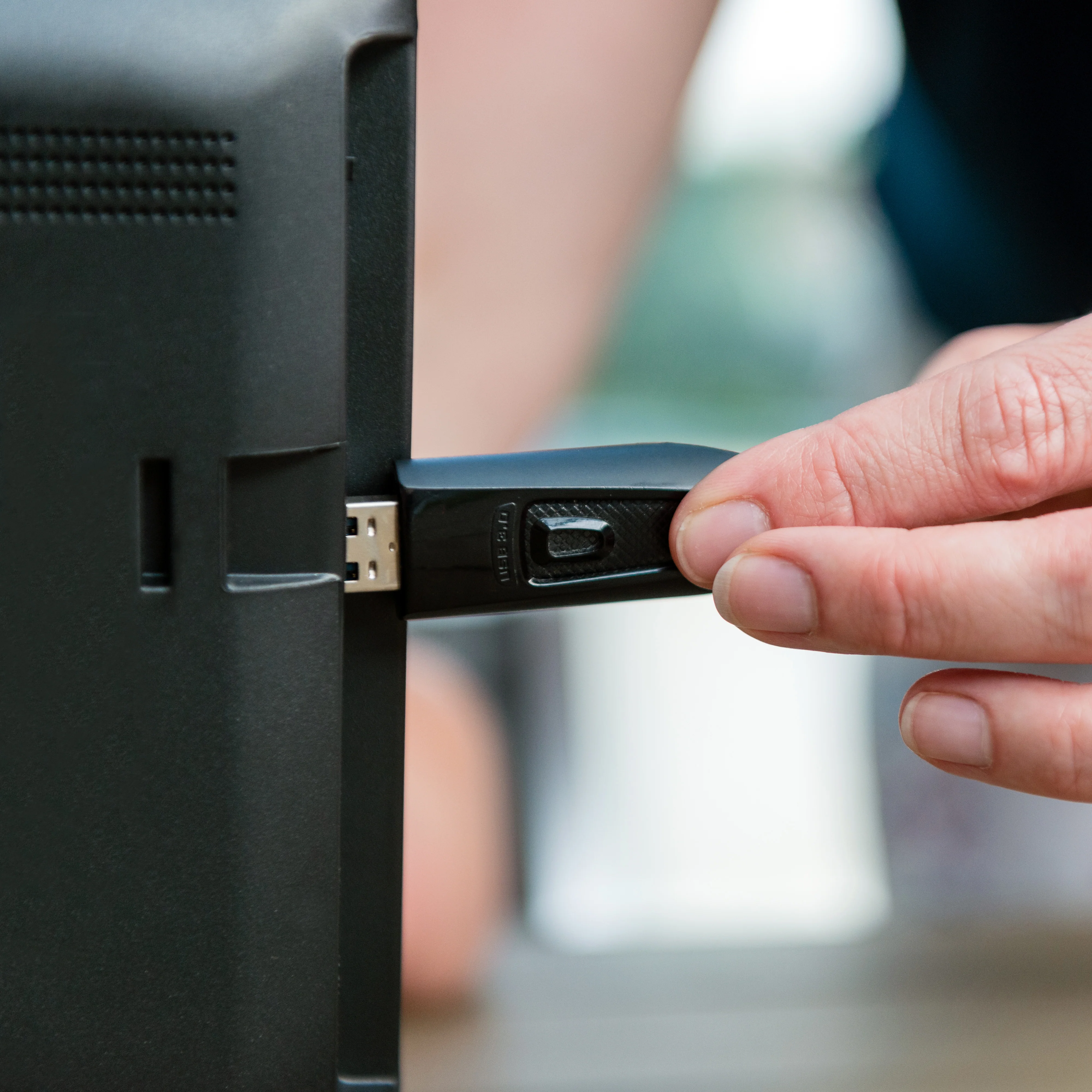 Lenco DVP-1045 - lecteur DVD portable 2 x 10 pouces avec connexion USB, emplacement pour carte SD, pile intégrée, deux casques et deux supports - Noir - Image 18