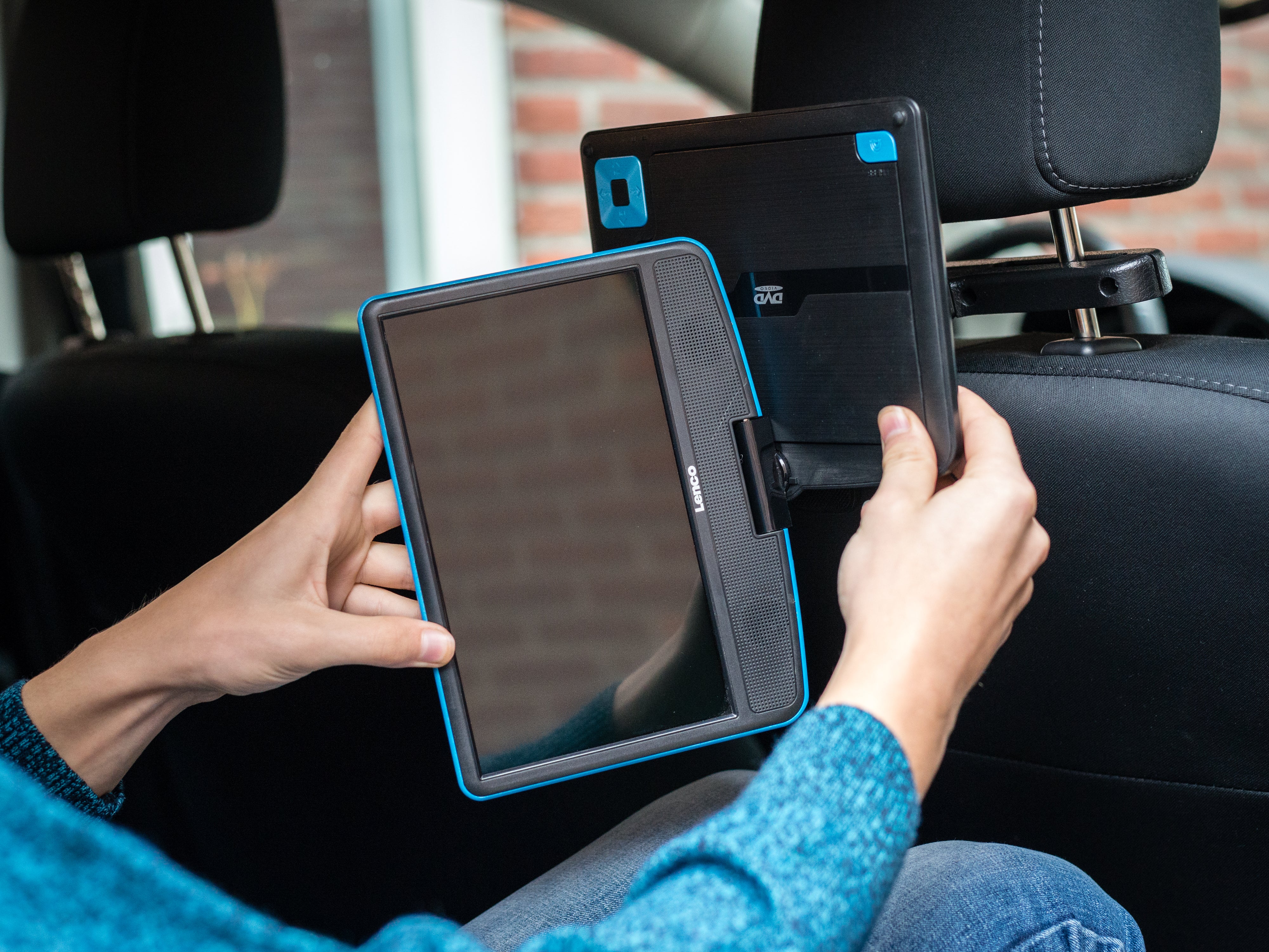 Lenco DVP-910BU - Lecteur DVD portable de 9 pouces avec casque, port USB et dispositif de suspension - Bleu/noir - Image 24