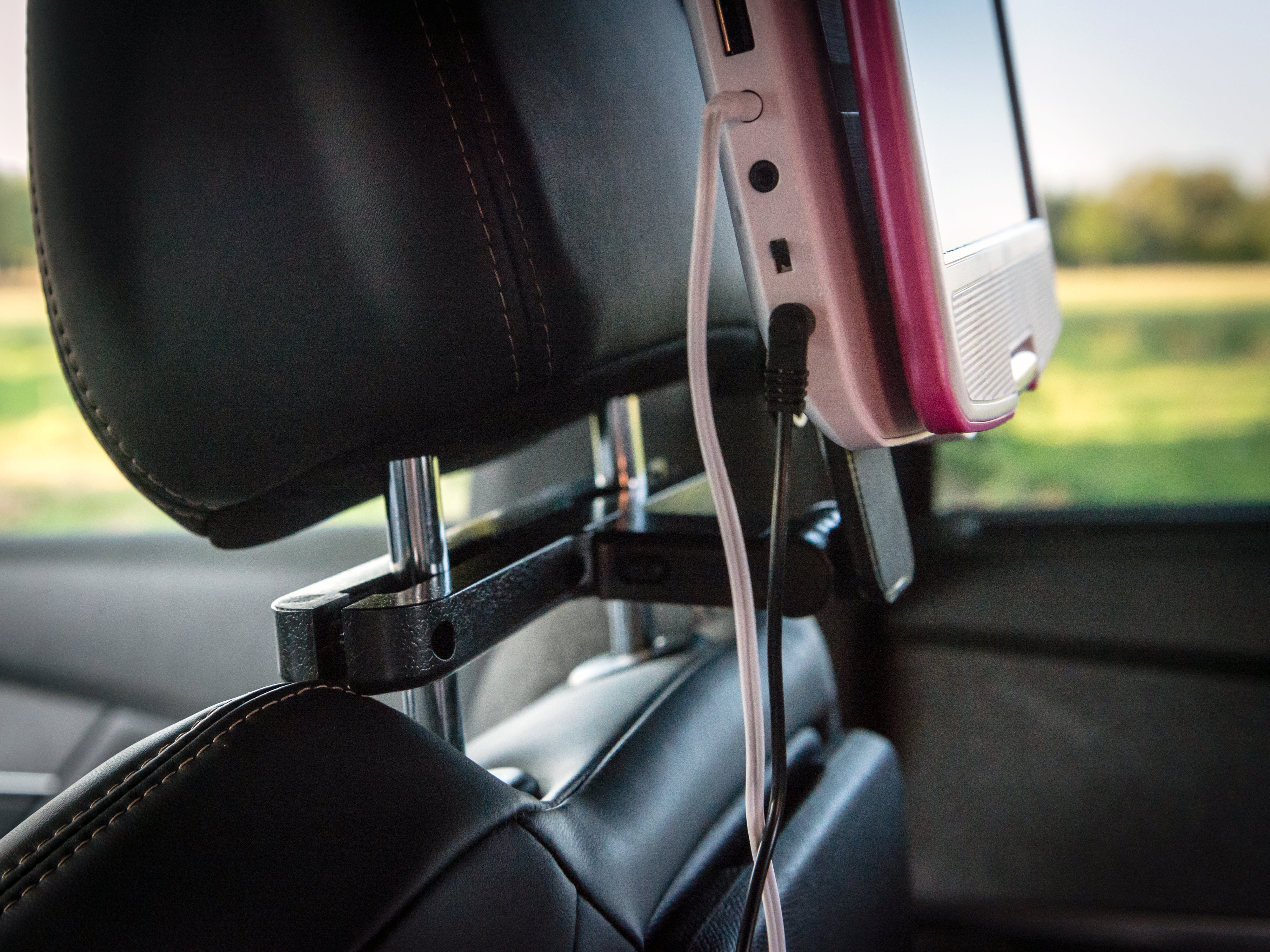 Lenco DVP-910PK - Lecteur DVD portable de 9 pouces avec casque, port USB et dispositif de suspension - Rose/blanc - Image 20