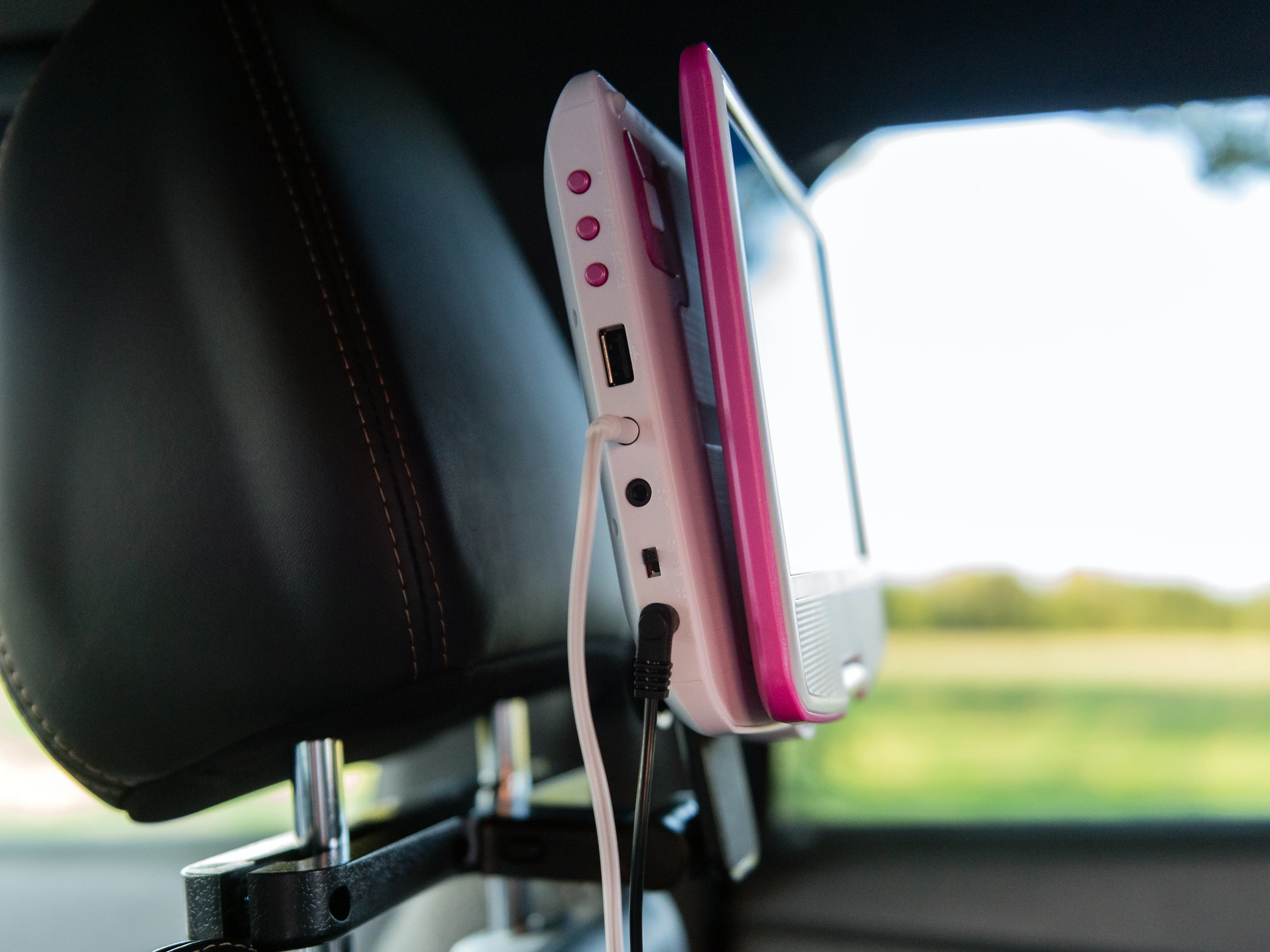 Lenco DVP-910PK - Lecteur DVD portable de 9 pouces avec casque, port USB et dispositif de suspension - Rose/blanc - Image 21