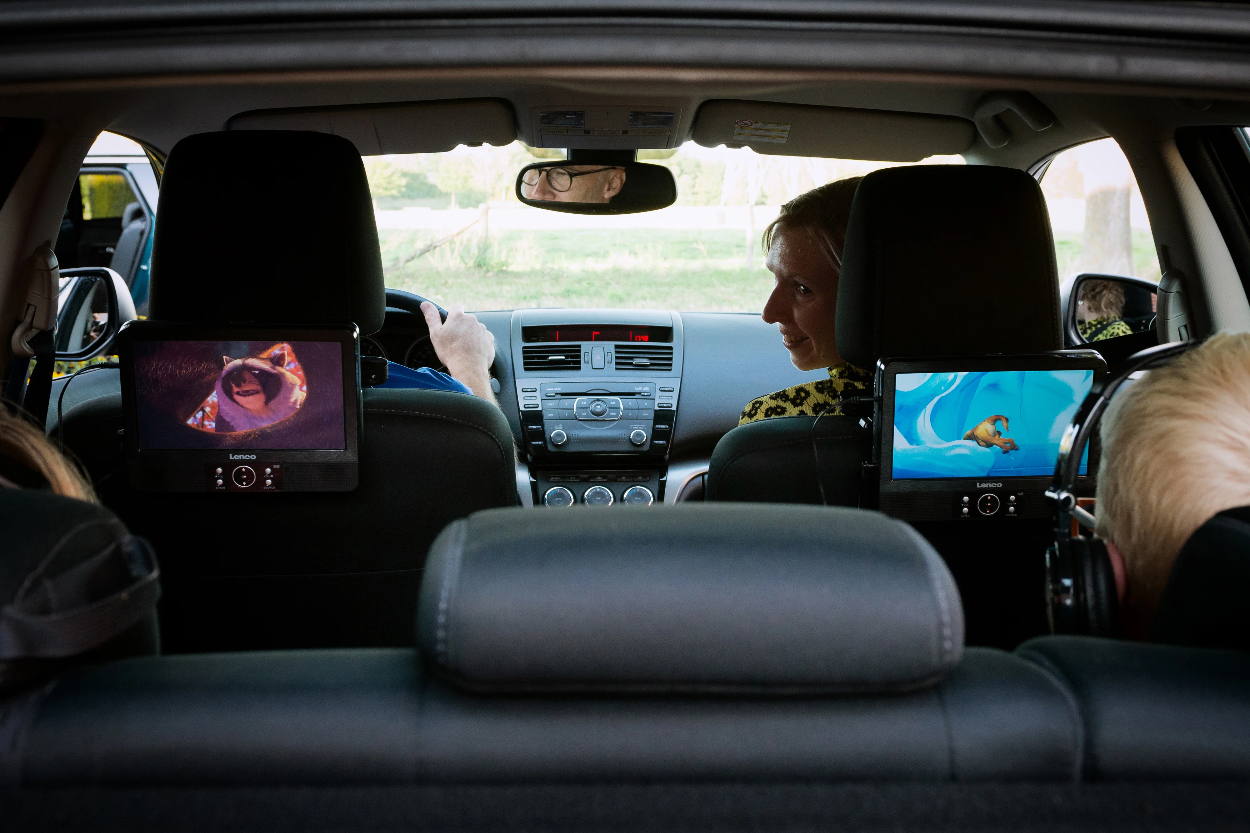 Lenco DVP-940 - Double DVD 9 pouces - USB - SD - 2 casques - Noir - Image 13