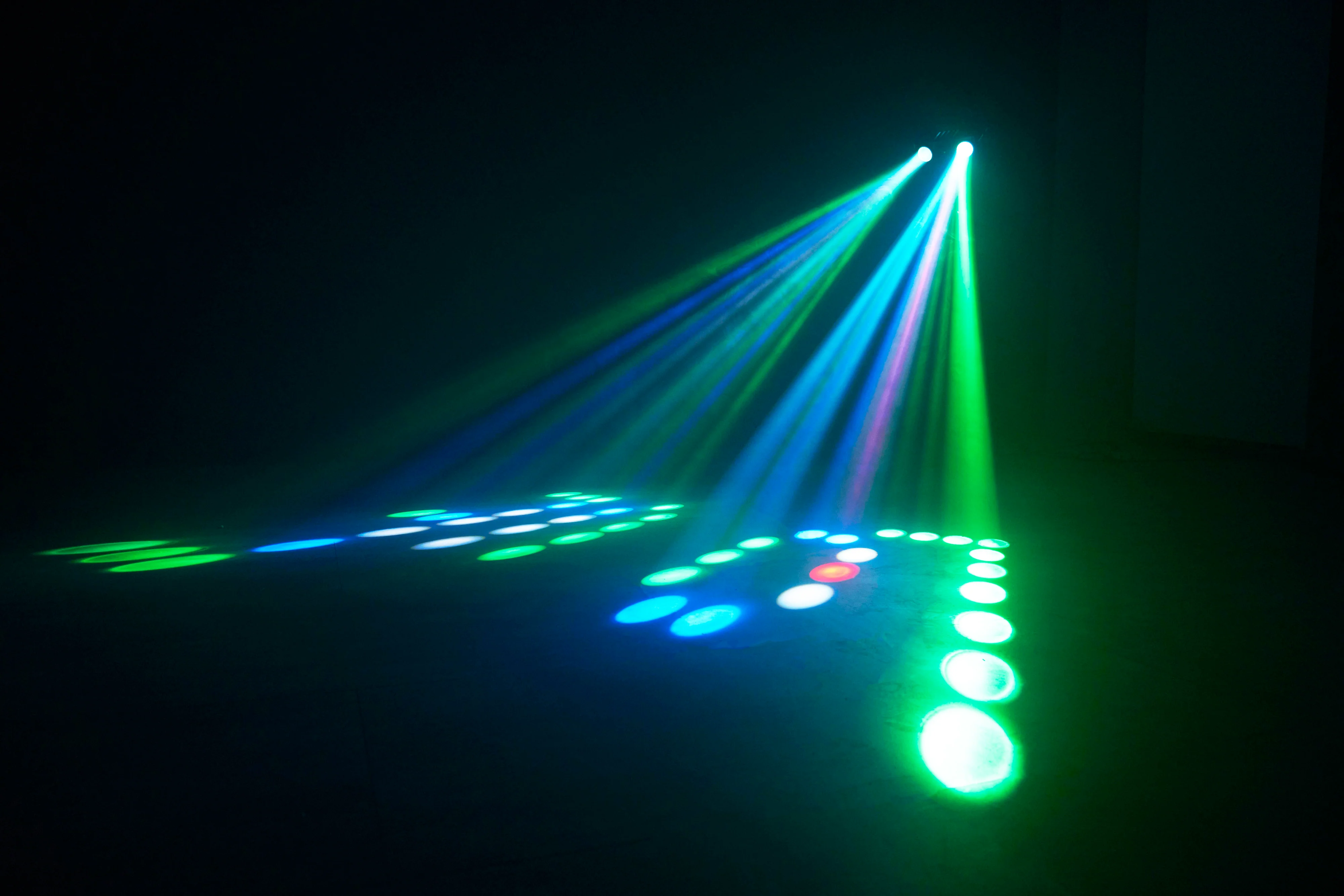 Lenco LFM-110BK - Jeu de lumière à double matrice et machine à fumée - Image 15