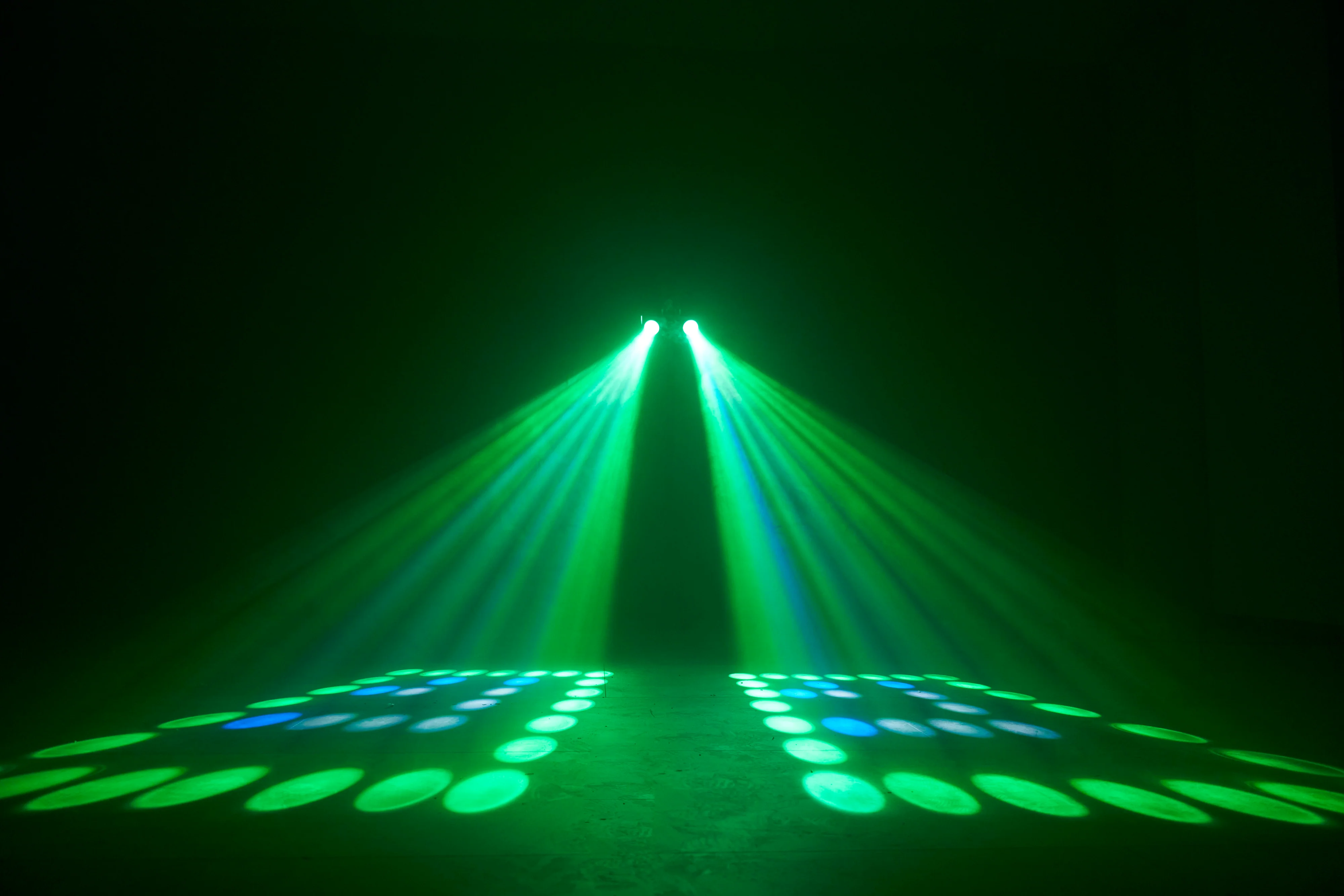 Lenco LFM-110BK - Jeu de lumière à double matrice et machine à fumée - Image 18