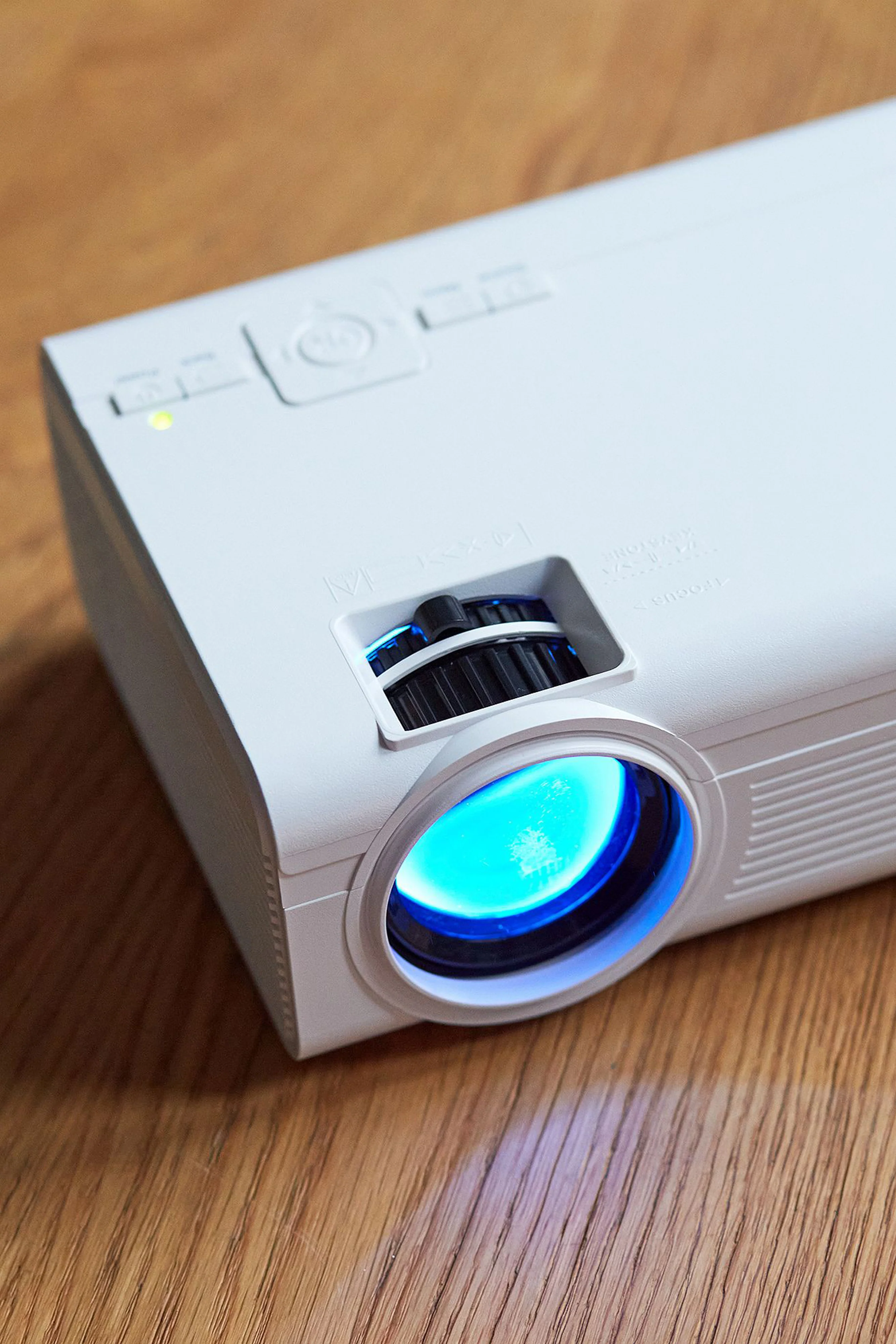 Lenco LPJ-280WH - Video projecteur LCD haute résolution, supporte le contenu Full HD 1080P - Blanc - Image 11