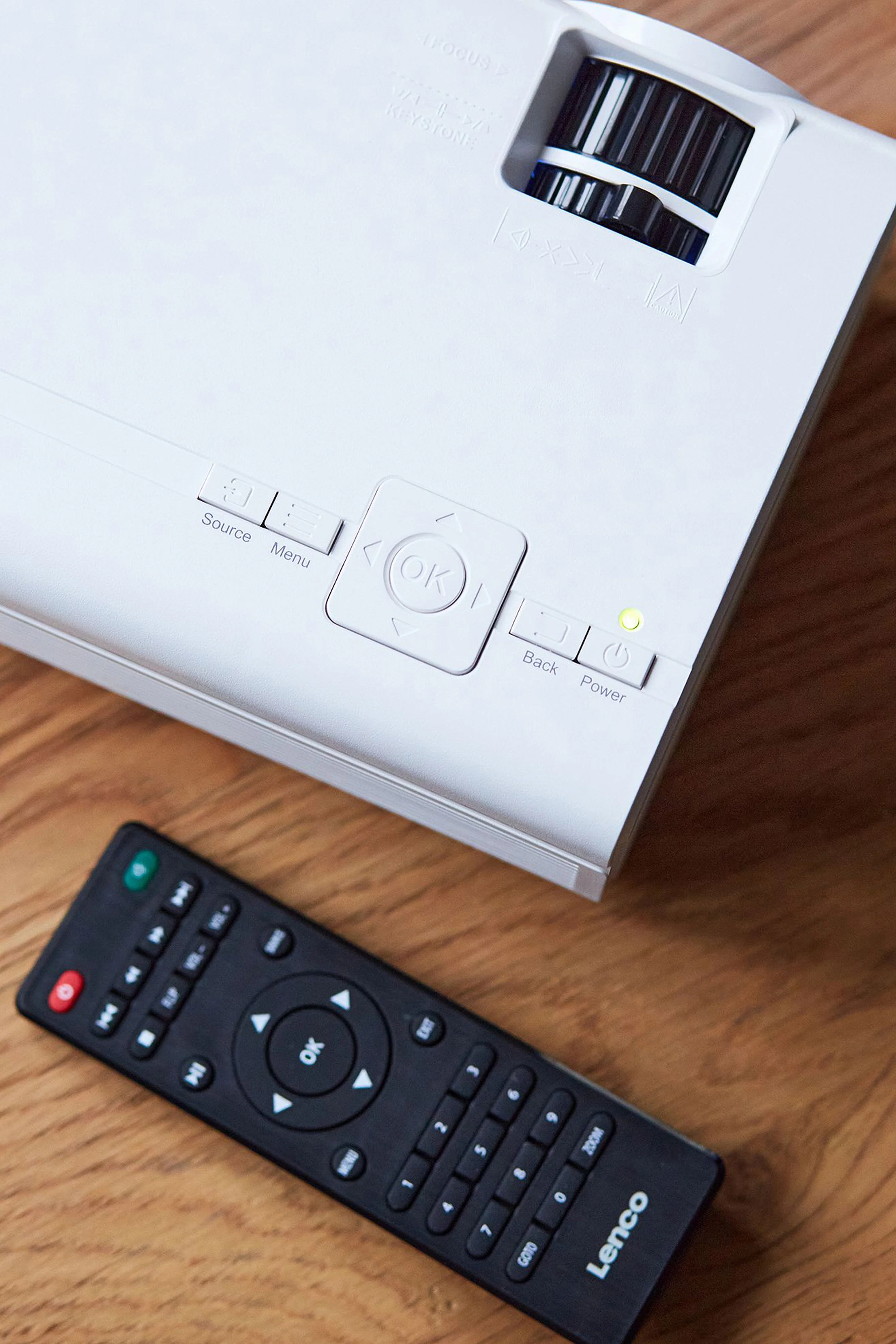 Lenco LPJ-280WH - Video projecteur LCD haute résolution, supporte le contenu Full HD 1080P - Blanc - Image 17