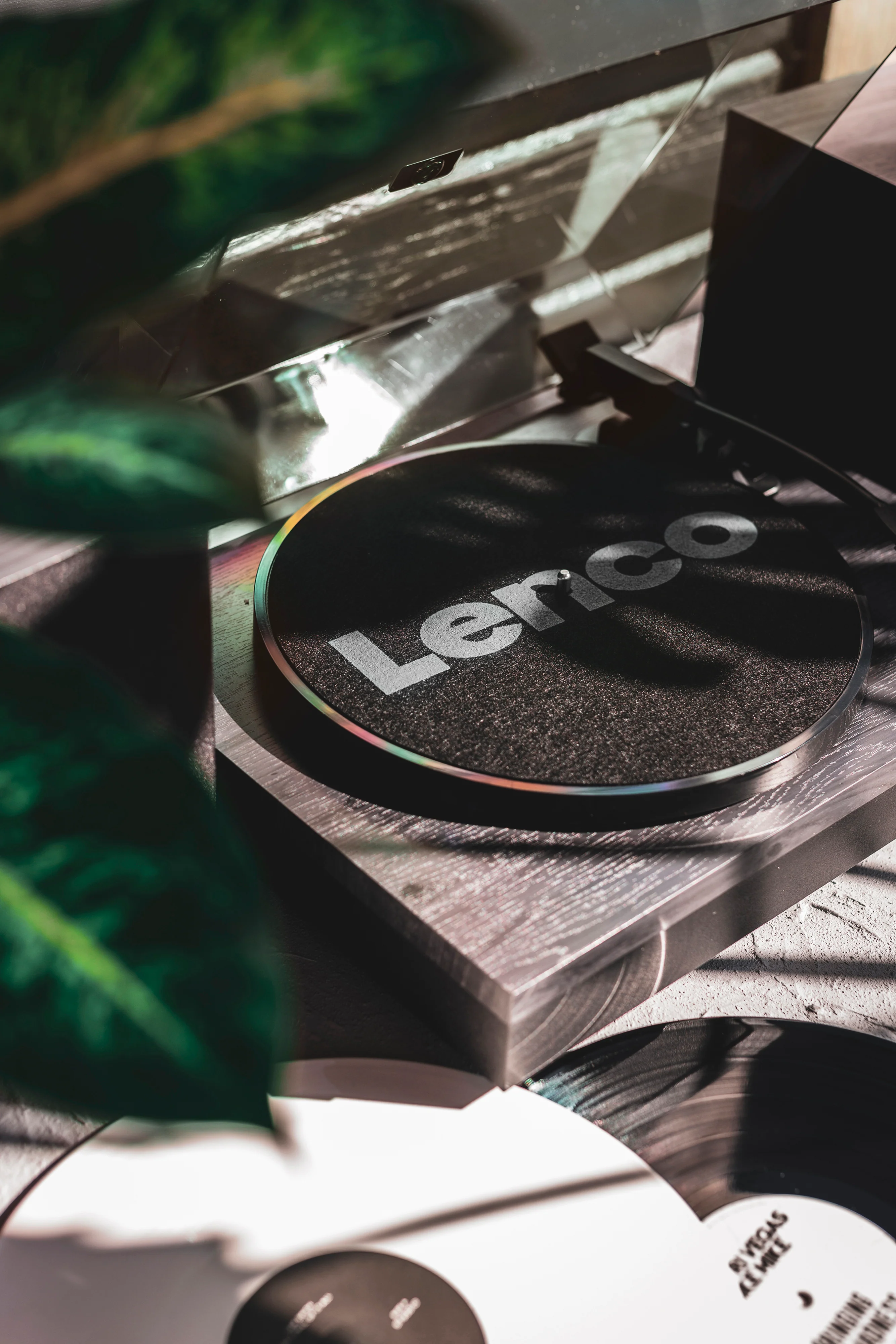 Lenco LS-300BK - Platine avec Bluetooth® et deux haut-parleurs externes - Noir - Image 21