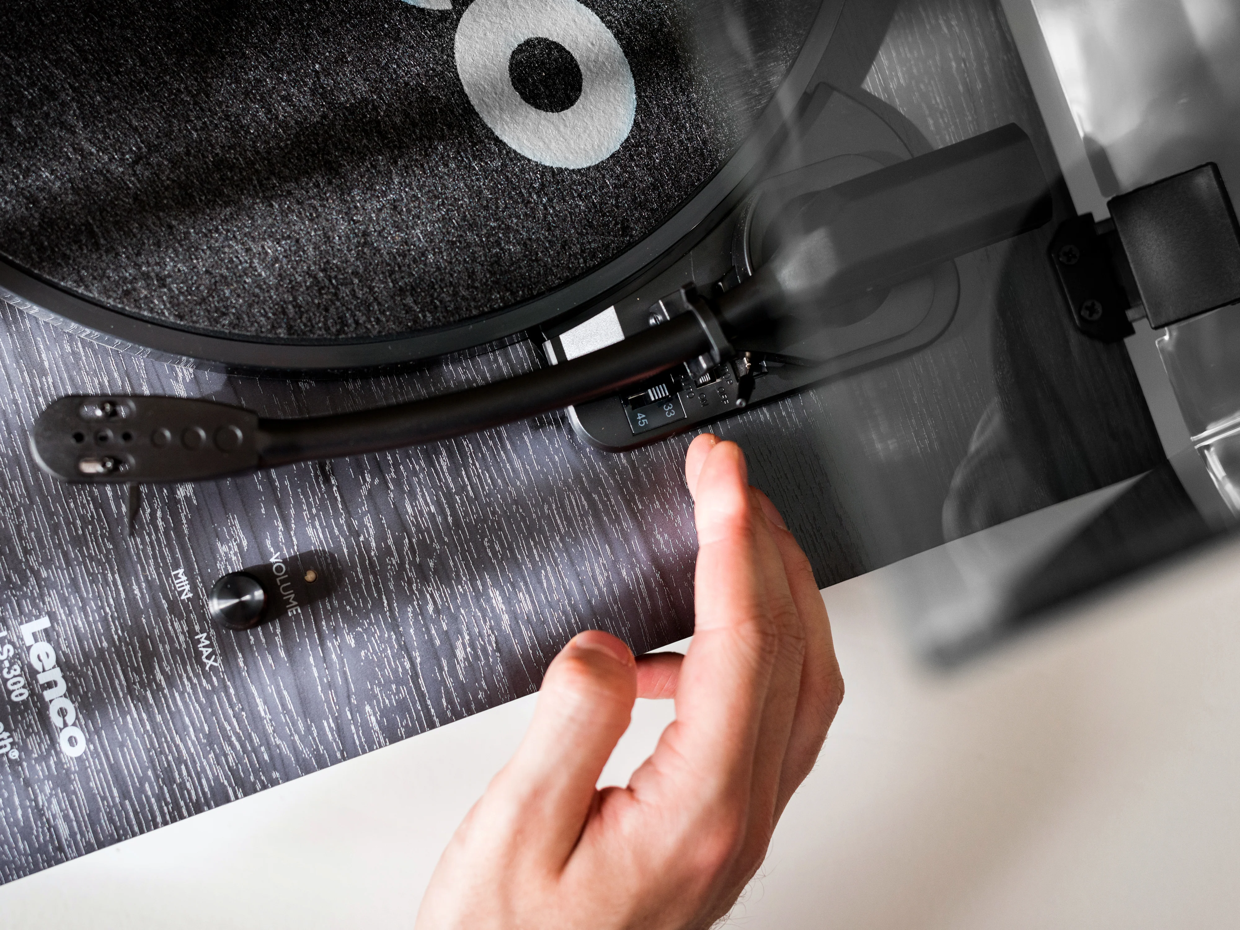 Lenco LS-300BK - Platine avec Bluetooth® et deux haut-parleurs externes - Noir - Image 26