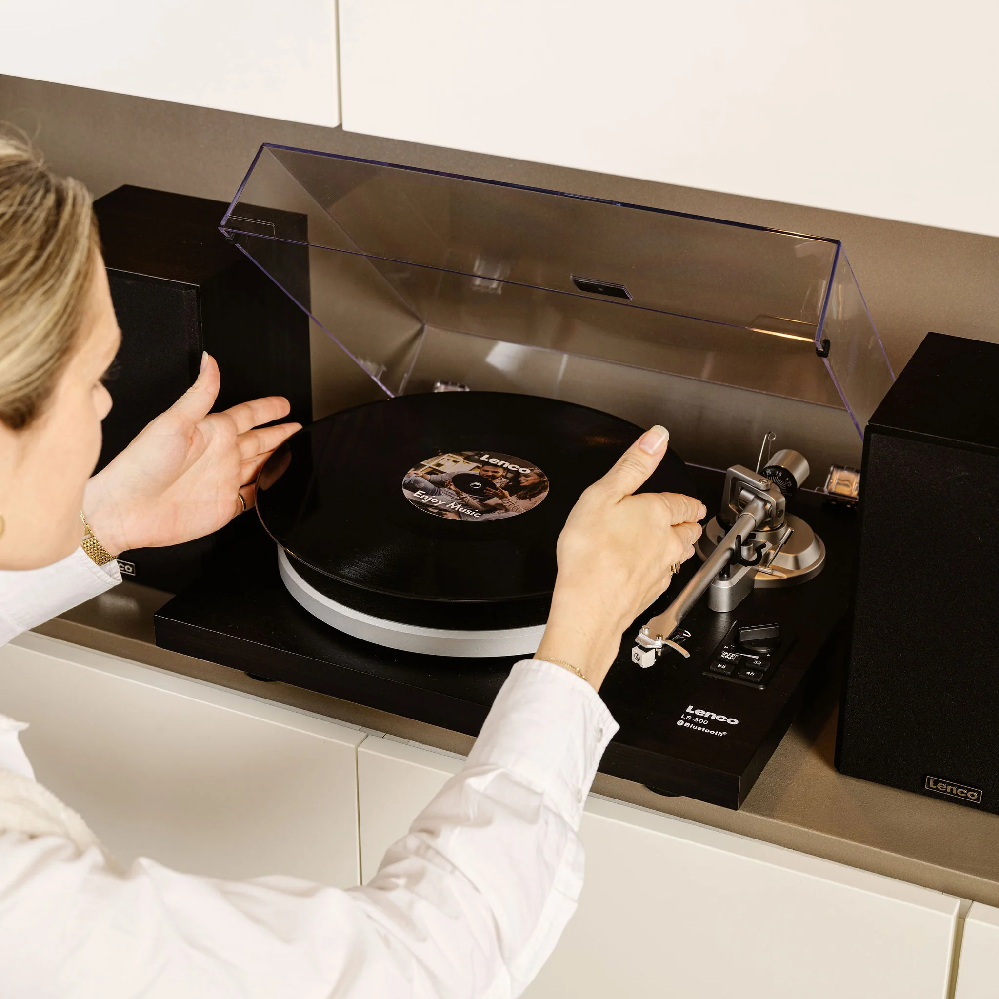 Lenco LS-500BK - Platine avec amplificateur intégré, Bluetooth® et deux enceintes externes - Noir - Image 13