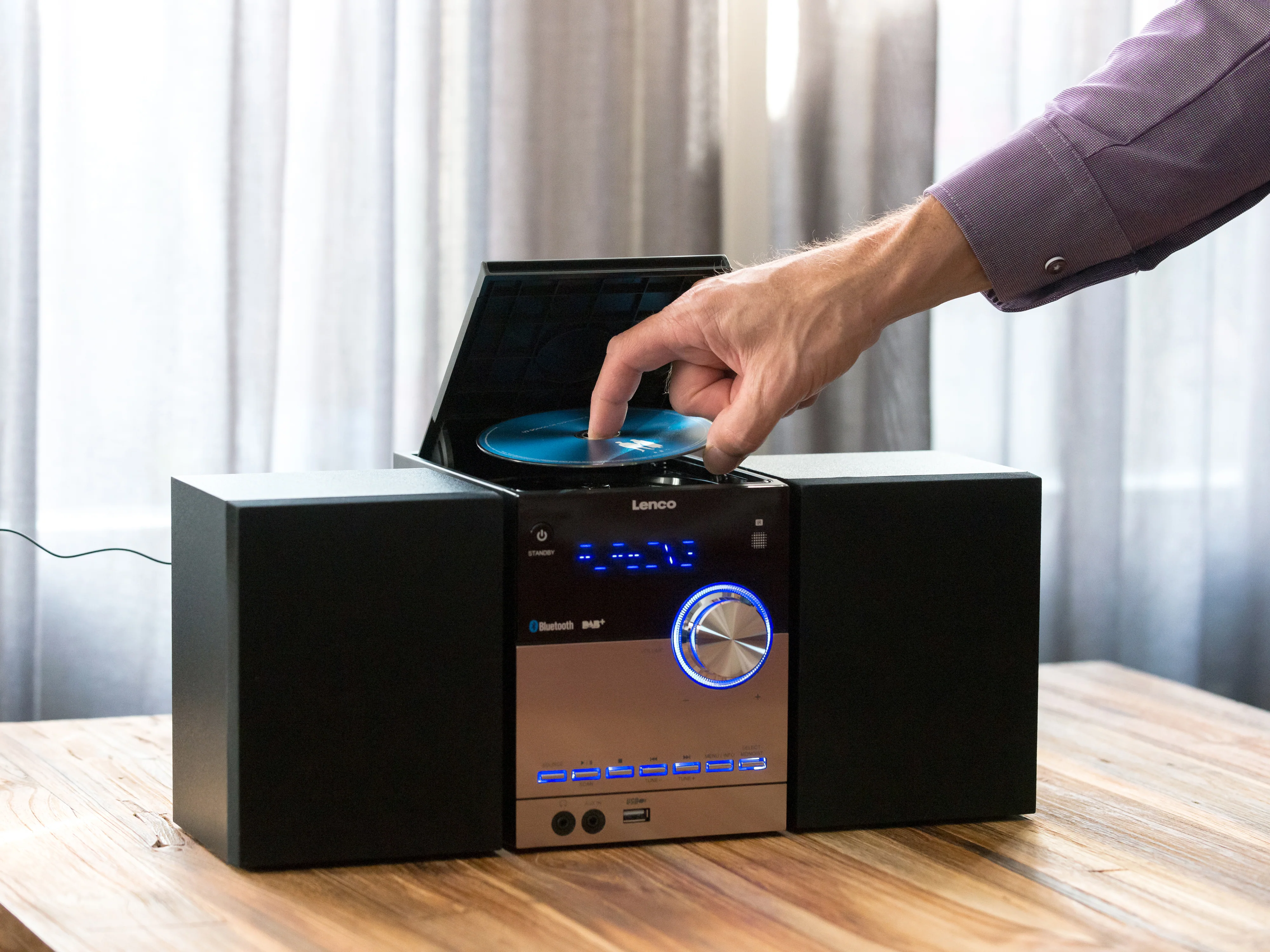 Lenco MC-150 - Chaîne stéréo avec radio DAB+/FM, lecteur CD, connexion Bluetooth® et prise USB - Noir - Image 17