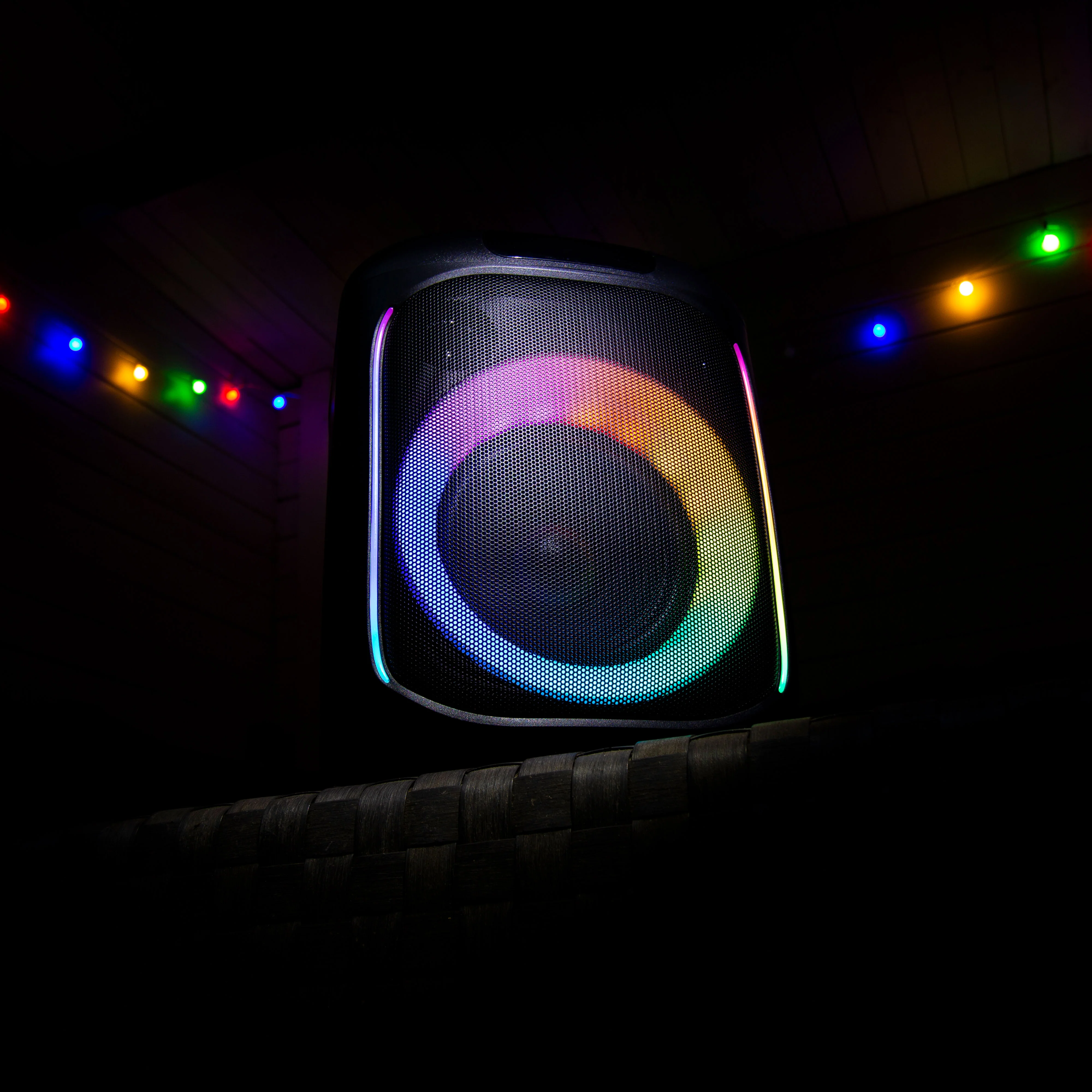 Lenco PA-101BK - Enceinte Bluetooth avec effets lumineux LED - 100W RMS, USB, autonomie de batterie de 14 heures - Noir - Image 24