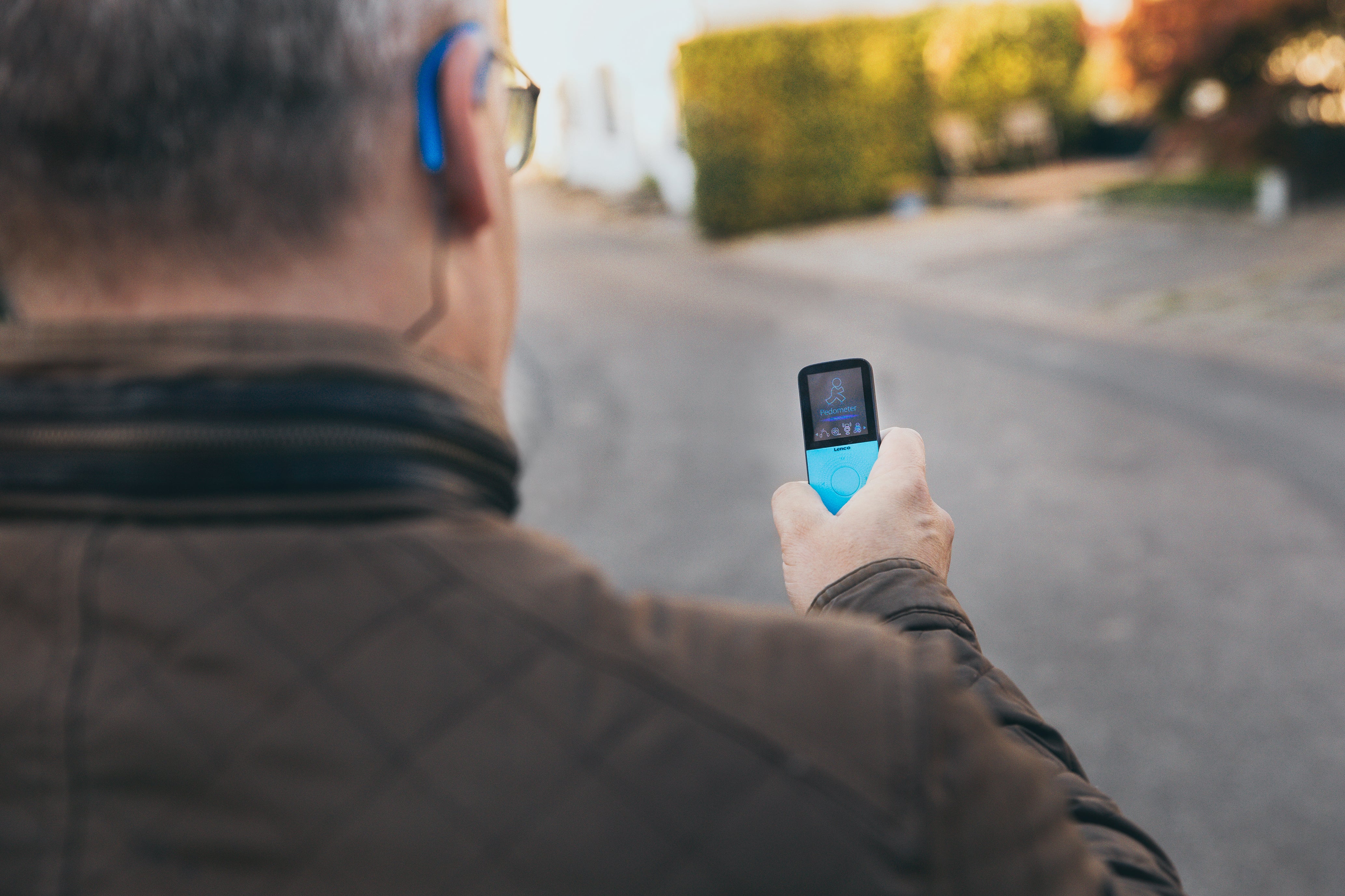 Lenco PODO-153BU - Lecteur MP3 de sport avec podomètre, oreillettes de sport et brassard de sport - Bleu - Image 9