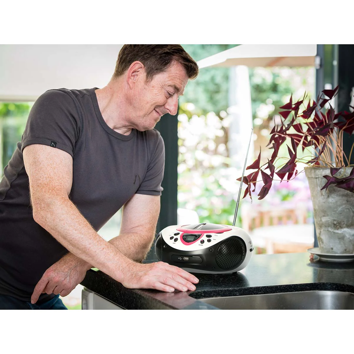 Lenco SCD-38 USB Pink - Radio FM et lecteur CD/USB portable - Rose - Image 9